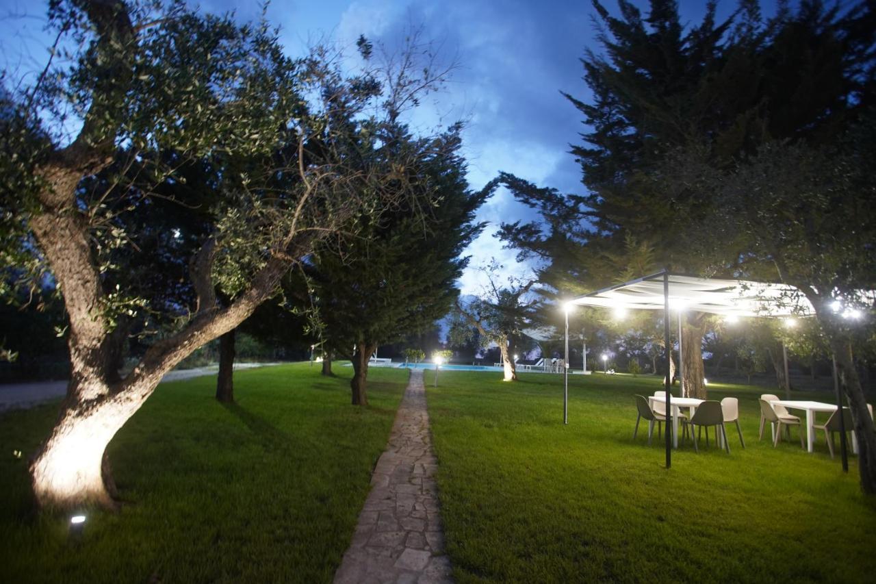 Gli Ulivi Di Gino Bed & Breakfast Sanarica Exterior photo